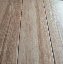 Cargar imagen en el visor de la galería, PORCELANATO TIPO MADERA 15x60 Cód:DF615004PA $7.990 EL M2
