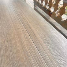 Cargar imagen en el visor de la galería, OFERTA CYBER PORCELANATO TIPO MADERA 95G18 RECTIFICADO 15x90 $9.990 el m2
